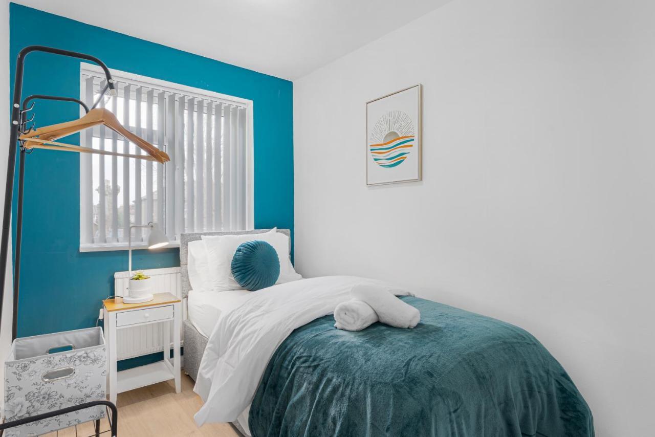 Comfort Zone Yiewsley Exterior foto